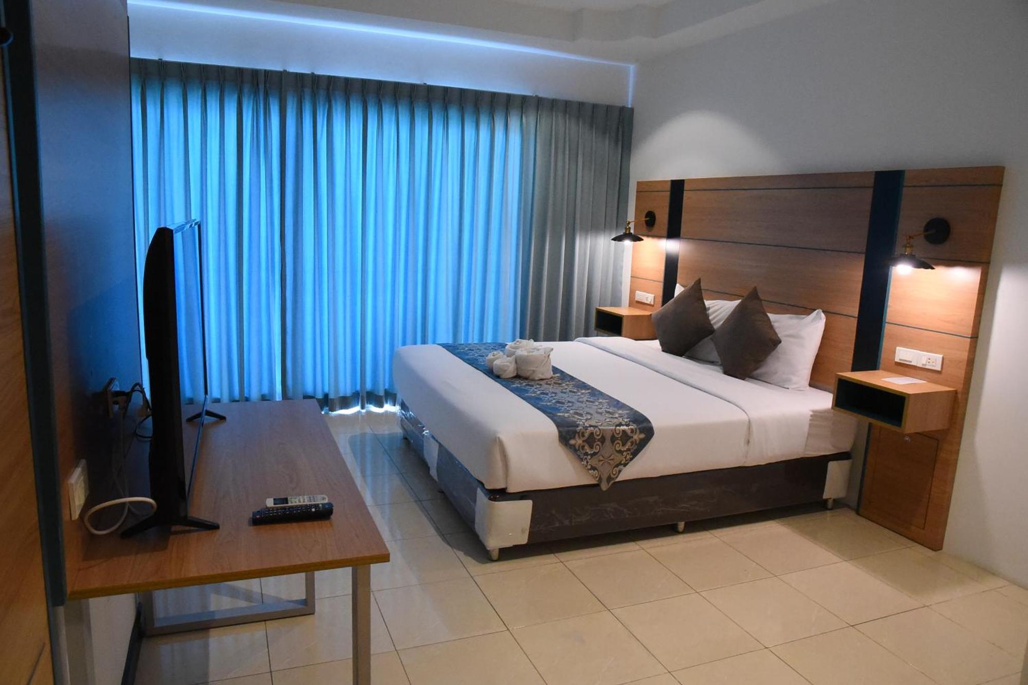 The Base Inn Pattaya Buitenkant foto