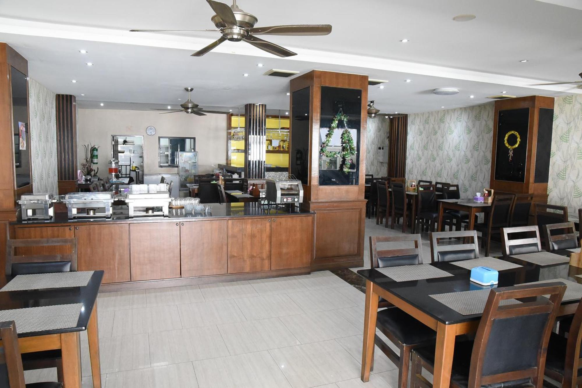 The Base Inn Pattaya Buitenkant foto